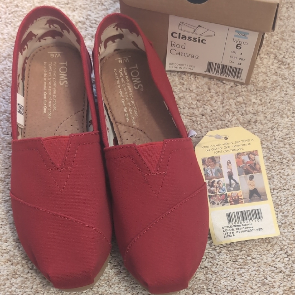 TOMS Classic Red Canvas Flats
